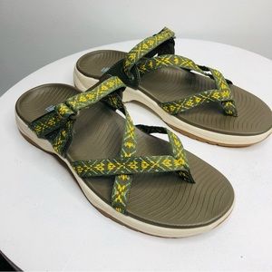 NWOT Lake & Trail Bailey green & yellow slip on sandals SZ 9M  RR1